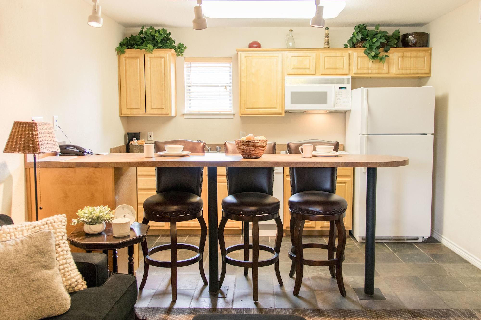 Vineyard Court Designer College Station