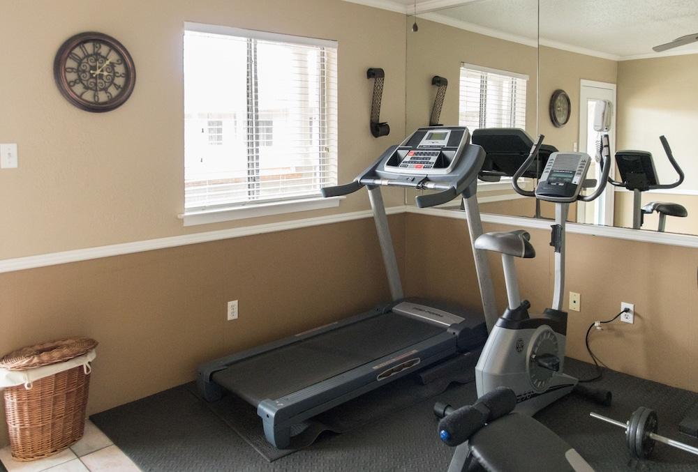 Vineyard Court Designer Hotel College Station