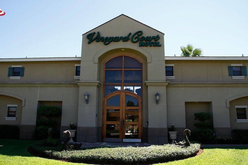 Hotel Vineyard Court Designer 3*