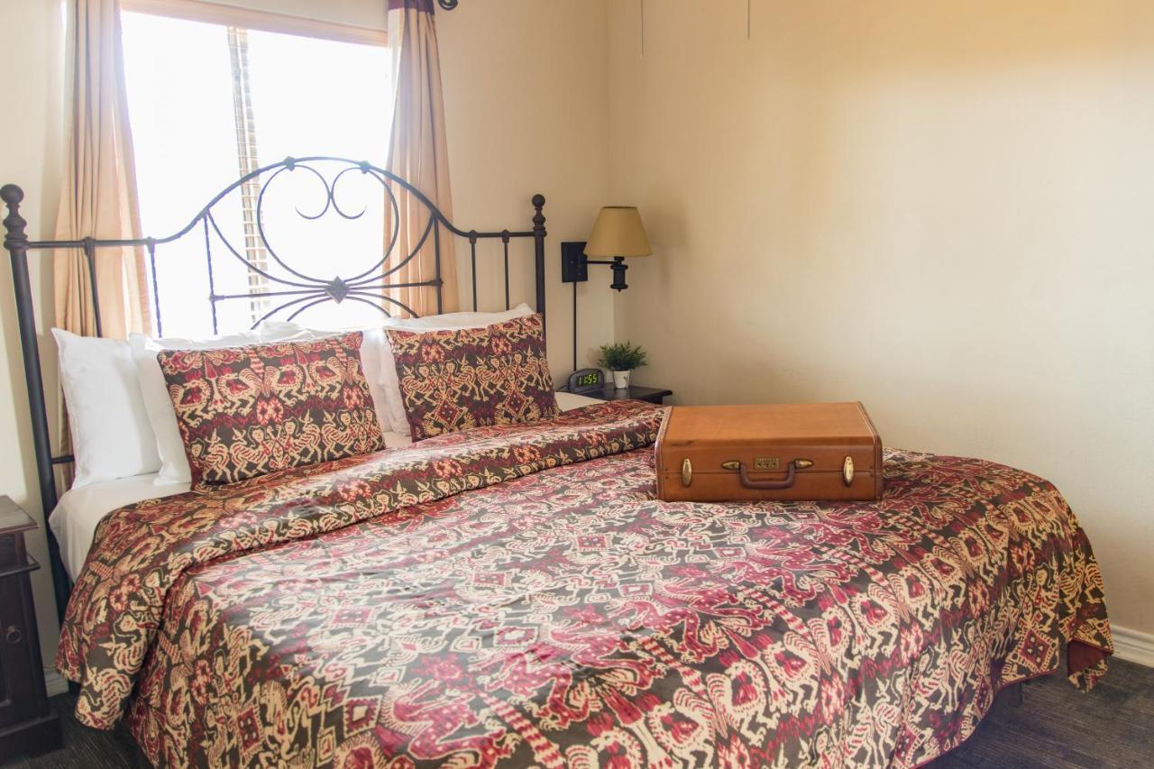 Vineyard Court Designer College Station